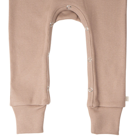 pyjama bébé en coton biologique par Minimalisma couleur latte