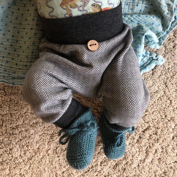 pantalon sarouel enfant en coton par Siebenklein, sarouel enfant chebrons design