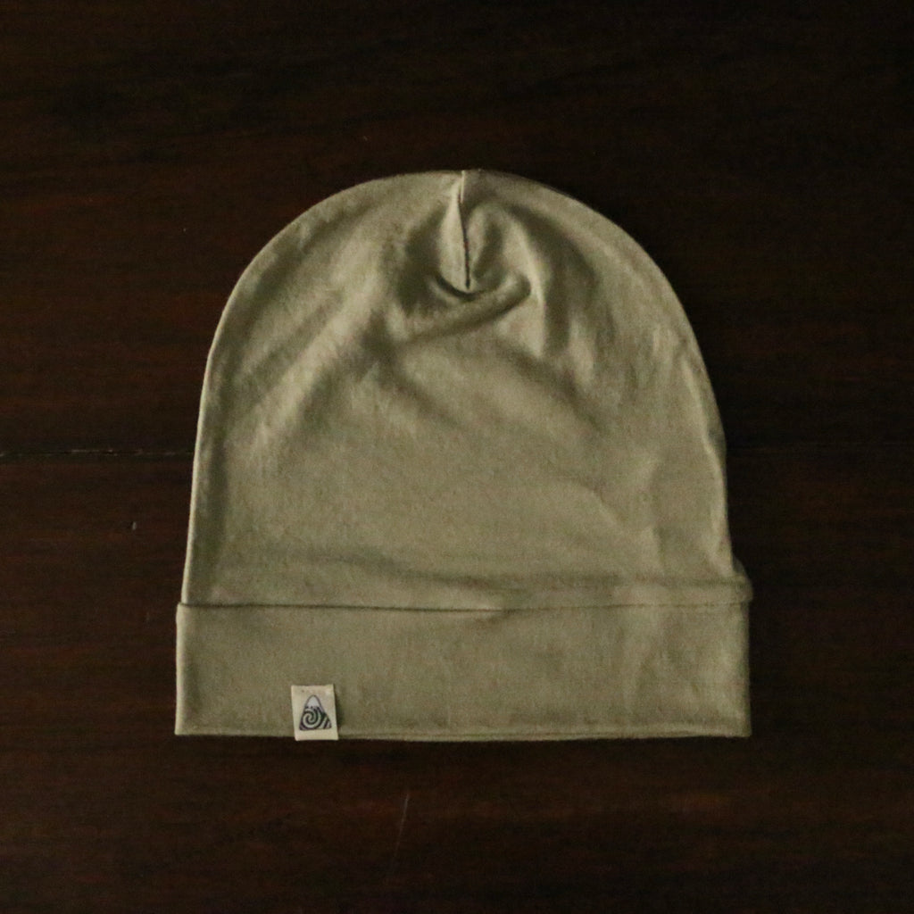 bonnet beanie enfants et bébé en laine mérinos fait à la main en Suisse par Alps du sud mérinos