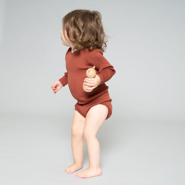 body enfant en laine merinos par Minimalisma, seamless collection, body Minimalisma couleur rhubarb