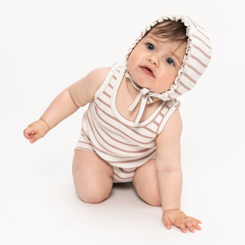 Béguin bébé avec volants pour fille nouvelle collection en soie et coton par Minimalisma