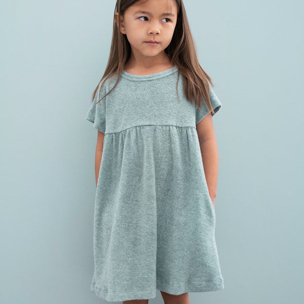 robe enfant en coton éponge 100% biologique par Serendipity Organics, vetements biologique pour enfant chez ARbre Bleu