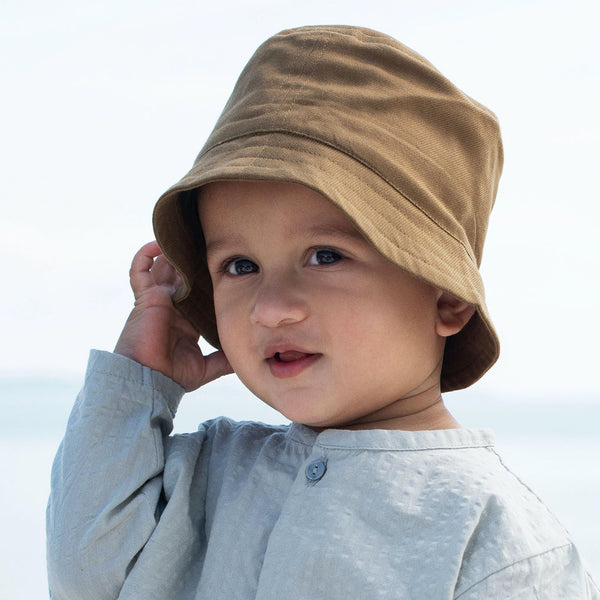 chapeau enfant en tissu sergé 100% coton bio par serendipity organics, vetements biologique enfant chez Arbre Bleu