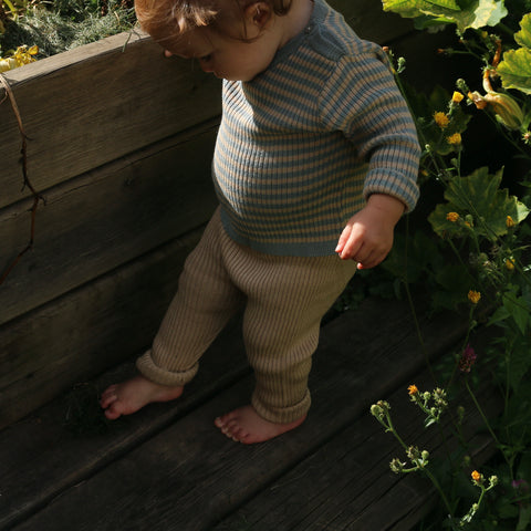 leggings tricotés pour enfant en coton biologique par Serendipity Organics, vetements tricotés bébé chez Arbre Bleu