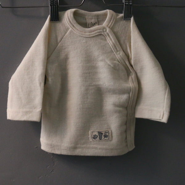 haut croisée bébé en laine merinos biologique et soie par Lilano, vêtements naturel pour bébé