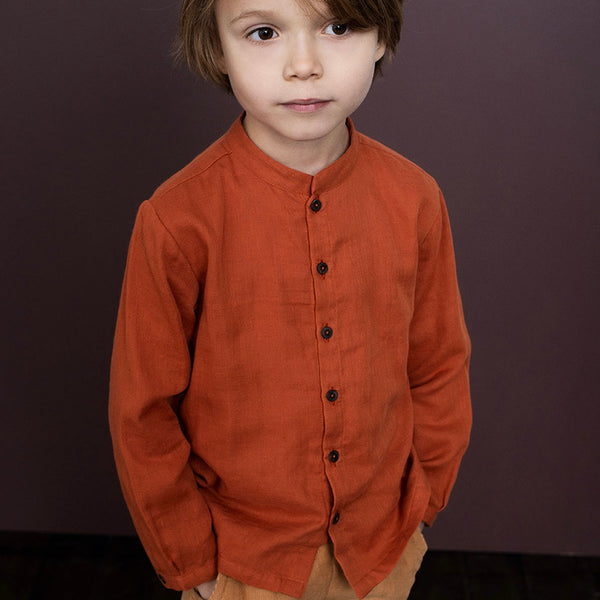 chemise garcon en gaze coton bio par Sernedipity organics, couleur Henna