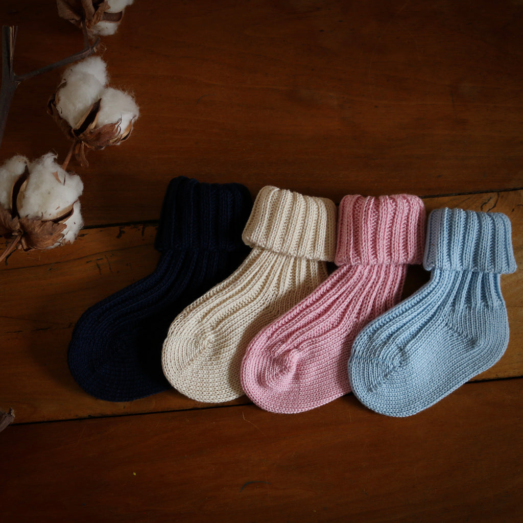 chaussettes long bébés en coton bio par Grödo, rose chaussettes bébé durable 100% coton biologique