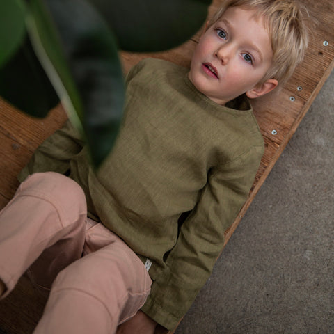 tshirt manches longues en lin durable pour enfants, par Matona, couleur olive vert