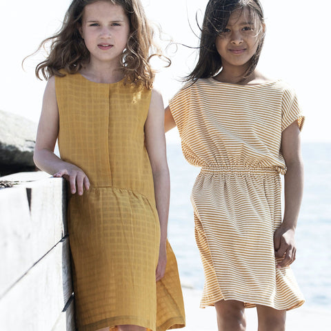 robe de plage enfant en coton biologique, Serendipity Organics, robe enfants jaune rayée
