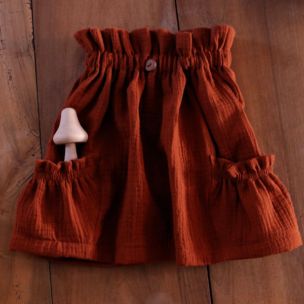 jupe enfant avec ceinture paper bag par Siebenklein, couleur rust jupe en coton bio pour enfant chez aRbre bleu