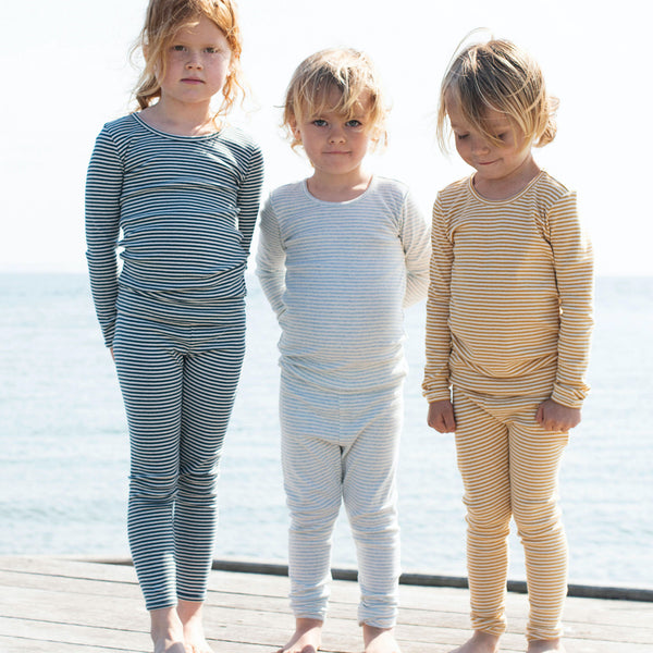 leggings enfants en coton biologique, equtiable et durable par Serendipity Organics, coton bio leggings, bleu rayé